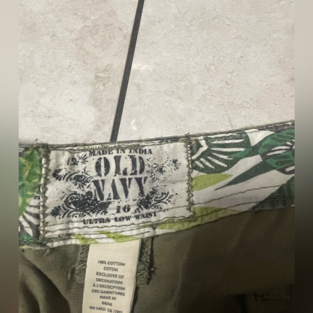 Old Navy Ultra Low Waist Pants – Size 16 – 100% Cotton
